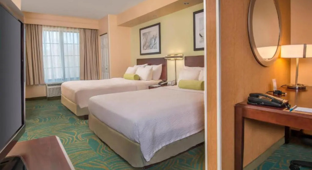 Люкс SpringHill Suites Prince Frederick