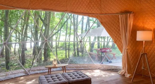 Тент с видом на окрестности glampark Akasawa Onsen Tochigi