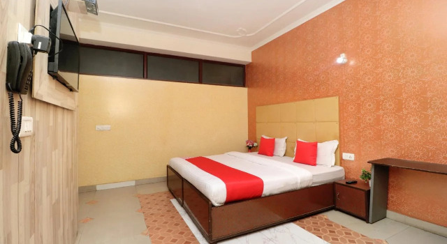 Hotel Shine Broadway, Забронировать Отель Отели штата Харьяны с парковкой, Парковка