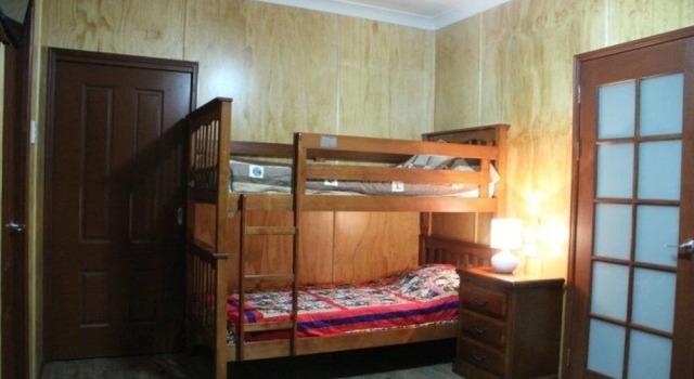 Tweeters Country Getaway, Book Hotel Crows Nest Queensland