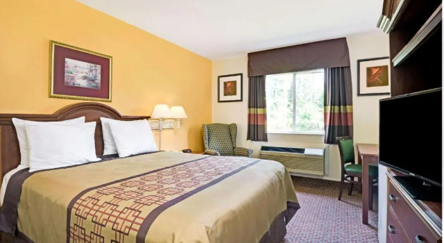 Номер Standard Days Inn & Suites by Wyndham Siler City