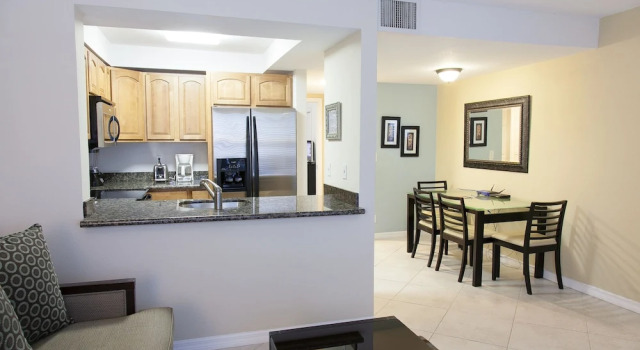 Colindale Apartments, Varaa Huoneisto Freeport Grand Bahama
