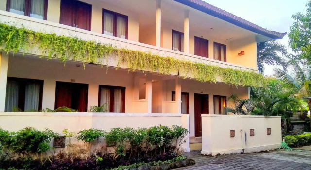 Nipuri Hotel