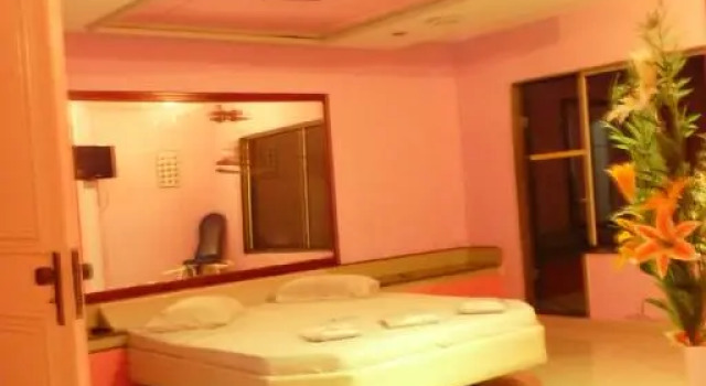 Люкс Lips Motel