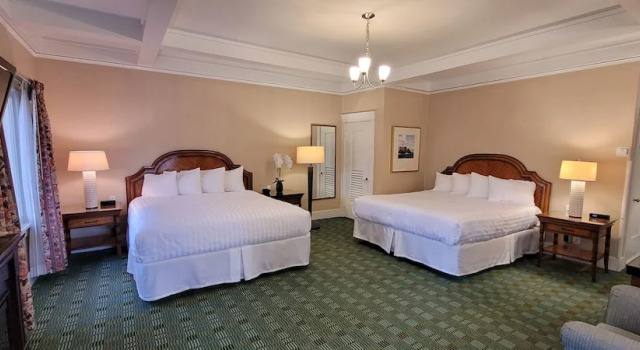 Четырёхместный семейный номер Standard c 1 комнатой Butterfly Grove Inn