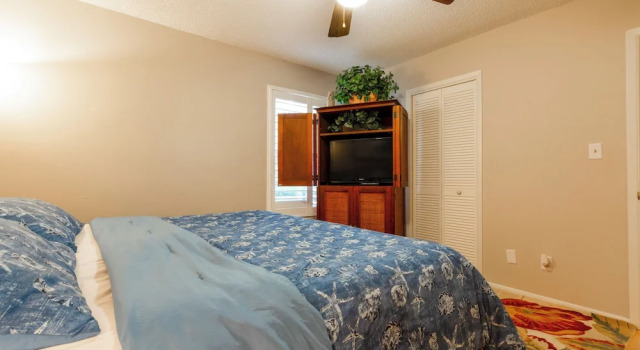 Quiet Condo ~ 10 Mi to Dtwn Pensacola, Rezerwuj Hotel Ferry Pass Stany Zjednoczone