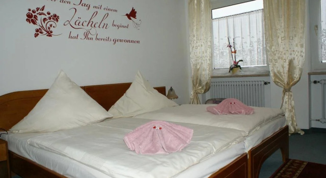 Brenz Hotel, Забронировать Отель Хербрехтинген 