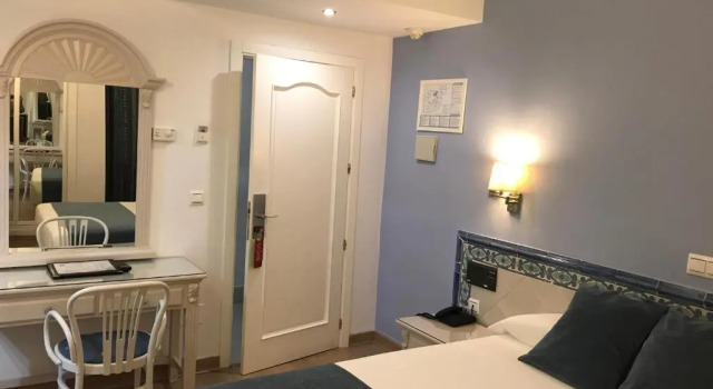 Одноместный номер Standard Hotel Plaza Cavana