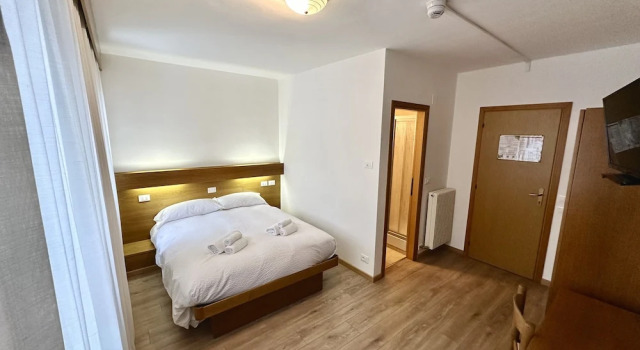 Двухместный номер Standard с балконом и с видом на горы Hotel Ferrari
