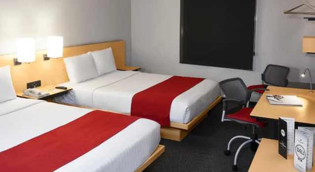 Camera quadrupla Standard City Express Plus by Marriott Guadalajara Expo