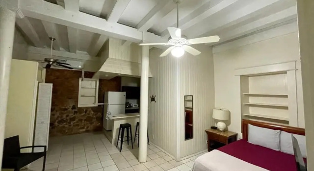 Historical Cornerstone Inn, Забронировать Отель Отели Назарета с парковкой, Парковка