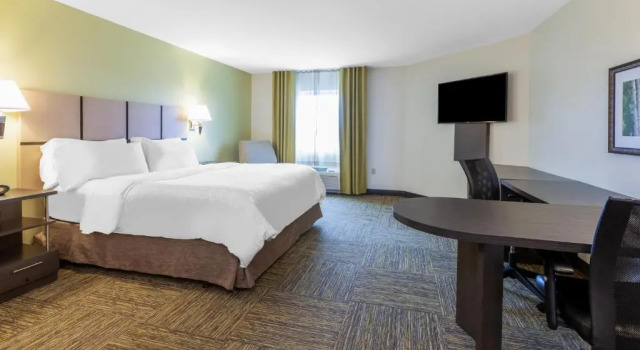 Run of House Candlewood Suites Kalamazoo by IHG