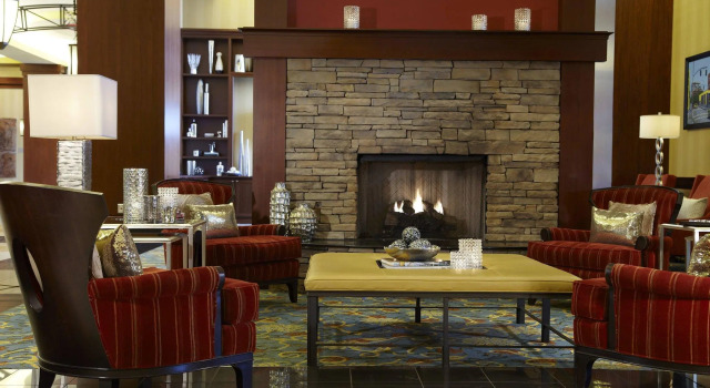 Четырёхместный полулюкс Renaissance Montgomery Hotel & Spa at the Convention Center