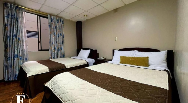 Трёхместный номер Comfort с балконом Hotel Ensueños by HHG