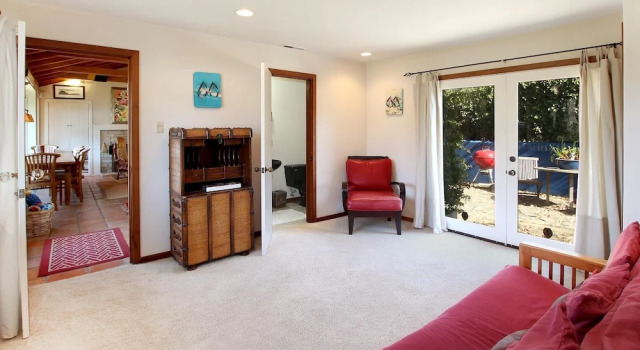 New Listing! Ocean-View Getaway W/ Beach Access Home, Buchen Sie Hotel Carmel Highlands Bundesstaat Indiana