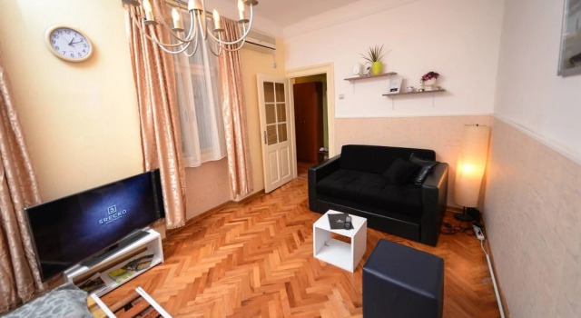Srecko Apartment