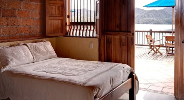 Isla Guaca, Prenota Hotel El Peñol Antioquia