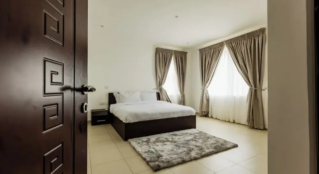 Апартаменты Comfort Accra Fine Suites-Henrietta's Residences