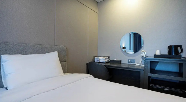 Двухместный семейный номер Superior The Western Busan Hotel By STAYNEO