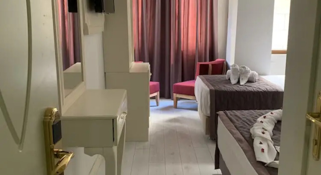 Трёхместный номер Standard taksim diamond hotel