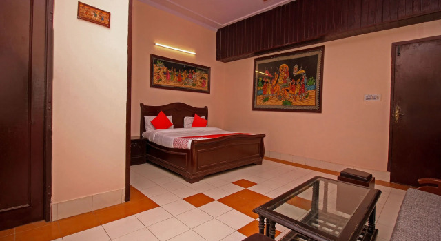 Mahal Rajwada Resort