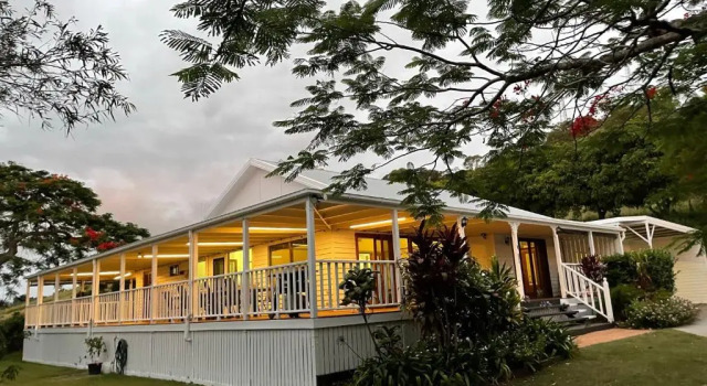 Коттедж с 5 комнатами Amamoor Homestead and Country Cottages