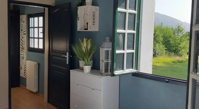 Chalet With 2 Bedrooms In Arrens Marsous With Wonderful Mountain View And Wifi, Rezervasyon Şale Pyrenees National Park otoparklı oteller, Otopark