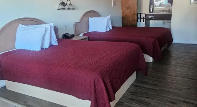 Четырёхместный номер Economy с видом на горы Camaray Motel