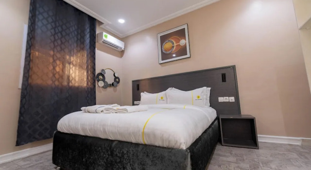Villa Magnum, Rezervovat Vila Hotely v Douala s parkováním, Parkování