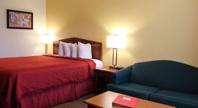 Люкс c 1 комнатой Econo Lodge Inn & Suites Lodi - Wine Country Area
