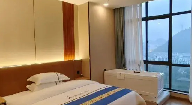 Люкс Miao Southwest International Hotel