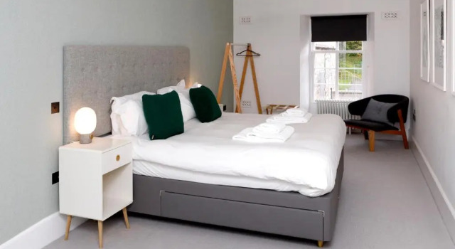 Апартаменты Standard Lews Castle