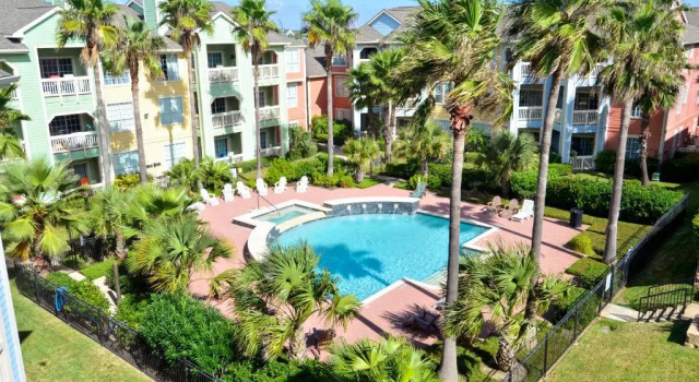 At The Beach by Ryson Vacation Rentals, Book Lejlighed Galveston Houston
