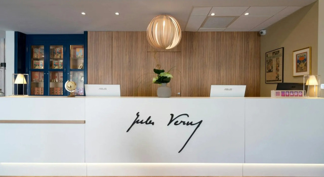 Hôtel Jules Verne Biarritz, Забронировать Отель Отели Биарриц 4 звезды, рядом с Приход Нотр-Дам-дю-Роше - Церковь Св. Карла, 4*