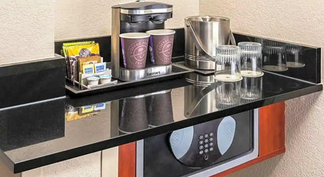 Полулюкс Standard DoubleTree by Hilton Hotel West Palm Beach Airport