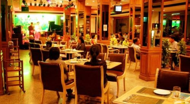 Royal Pacific Hotel