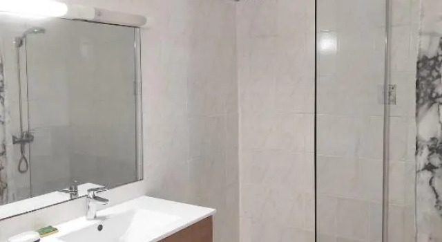 Appartement de 3 chambres a Le Moule a 800 m de la plage avec piscine partagee et jardin clos