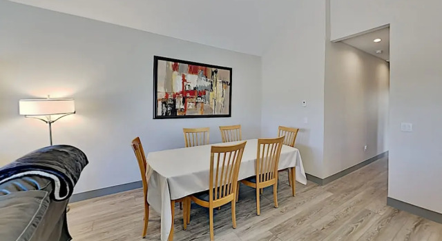 Brand-new Townhome W/ Private Balcony & Fireplace 3 Bedroom Townhouse, Забронировать Отель Отели Грэнби 3 звезды, рядом с Гольф-клуб Grand Elk, 3*