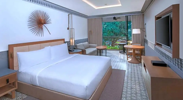 Двухместный номер Deluxe с балконом и with forest view DoubleTree by Hilton Goa - Panaji