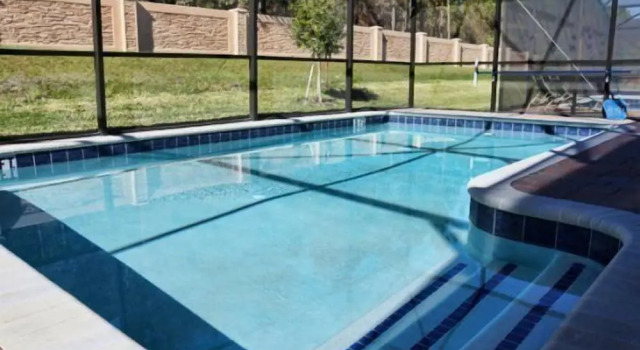 Awesome 4 Bedroom 3 Bath Pool Home in Champions Gate, Book Hotel Hoteller i Four Corners med pool, Swimmingpool