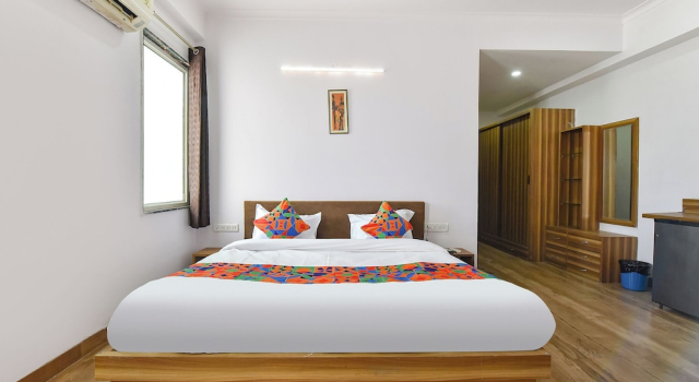 Номер Premium FabHotel Bunglow 16