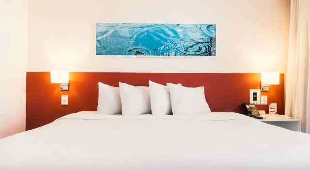 Номер Superior Ramada Hotel & Suites Campos Dos Goytacazes