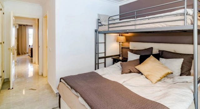 SAT1-Cozy 2 bedroom apt near to Port, Забронировать Отель Отели Марбелья 4 звезды, рядом с Casino Marbella, 4*