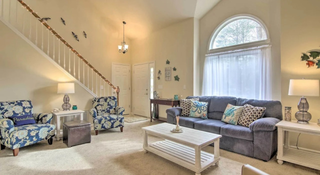 Pool Access, Deck & Grill: Ocean Pines Getaway, Rezerwuj Hotel Ocean Pines Maryland