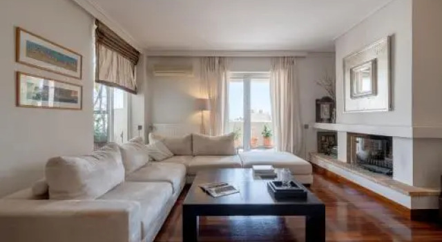 A Deluxe 3Bdr Apartment In Glyfada With Sea View, Забронировать Апартаменты/квартира Глифада Афины