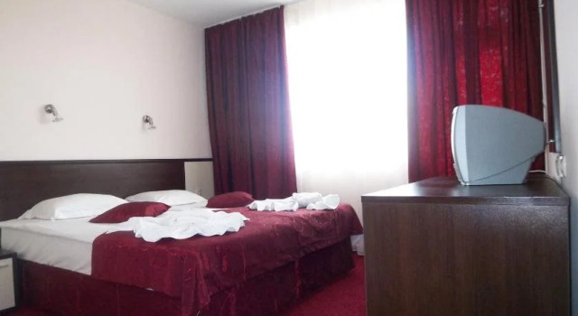 Peshev Family Hotel, Забронировать Отель Отели области Бургас с бассейном, Бассейн