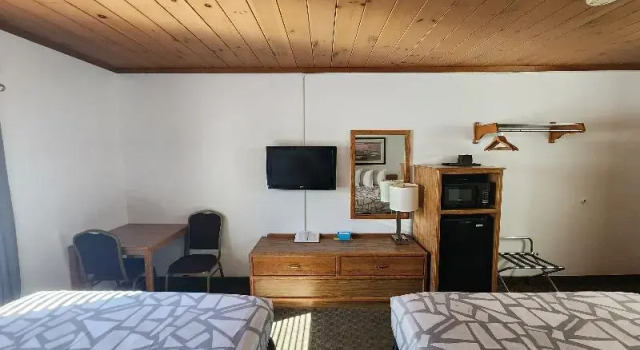 Четырёхместный номер Standard Lantern Motel