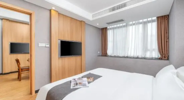 Люкс Baisi Yazhi Hotel (North An Huahui Branch, Baiyun Avenue, Guangzhou)