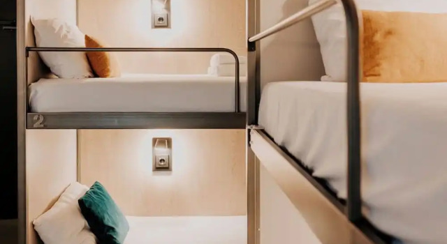 Кровать в общем номере Matabi Hotel Toulouse Gare by HappyCulture