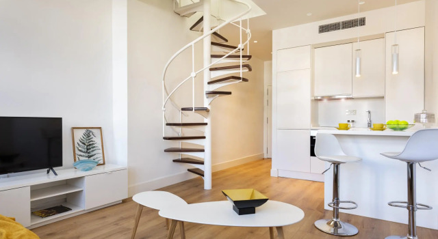 Beautiful Penthouse Located in a Classic Building in the Heart of Seville - Entretejas II